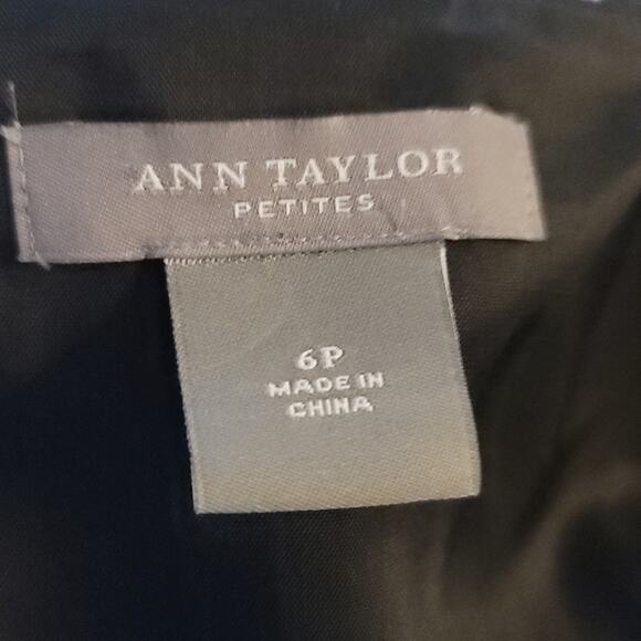 Ann Taylor Black and white scroll skirt - Picture 3 of 6